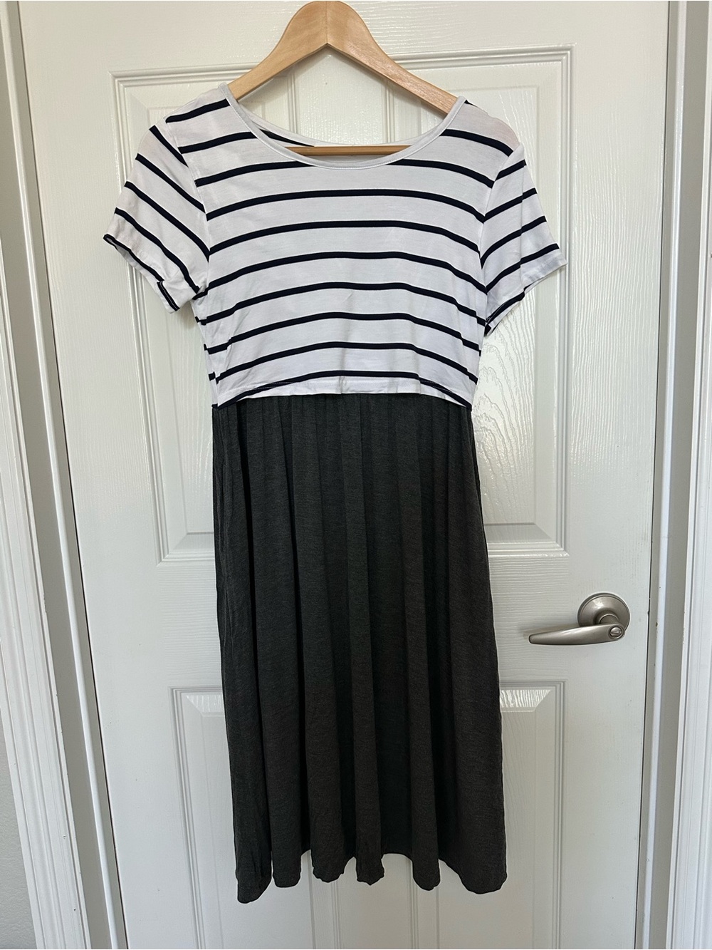 Smallshow Maternity & Nursing Friendly dress